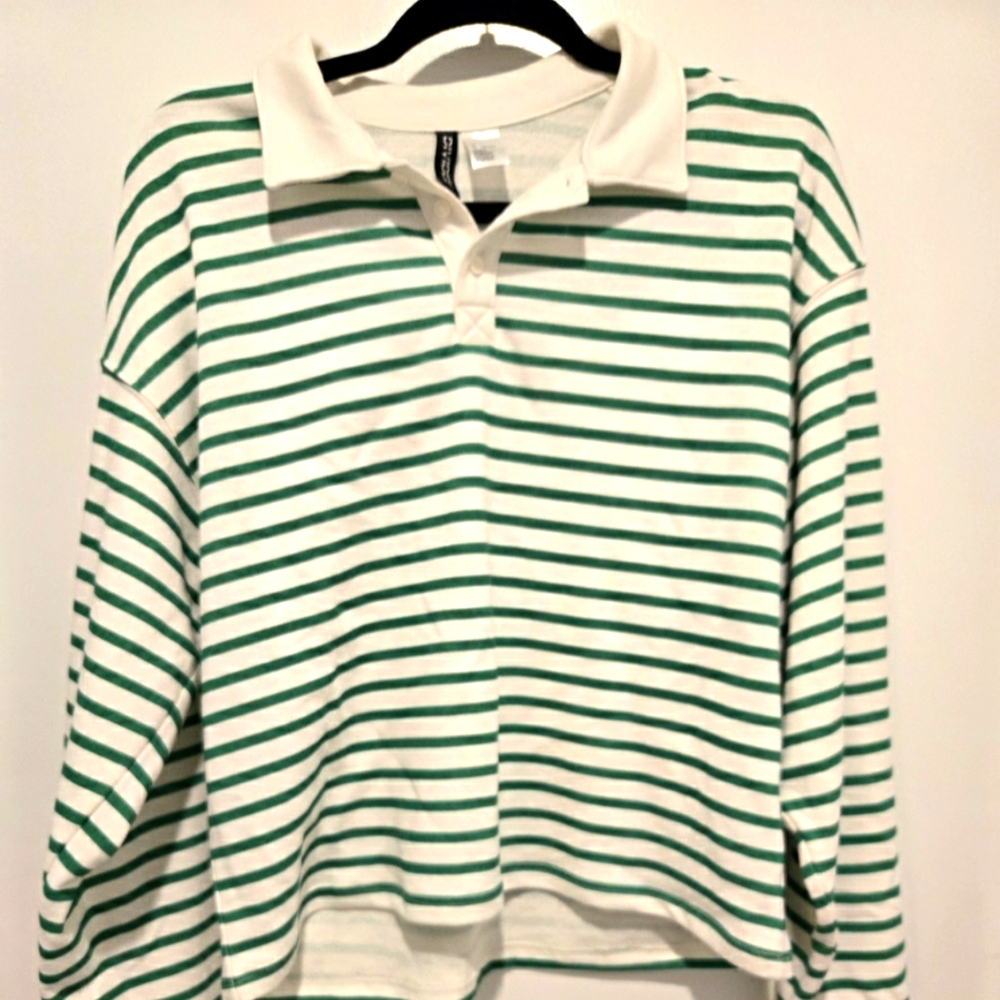 Striped collar top